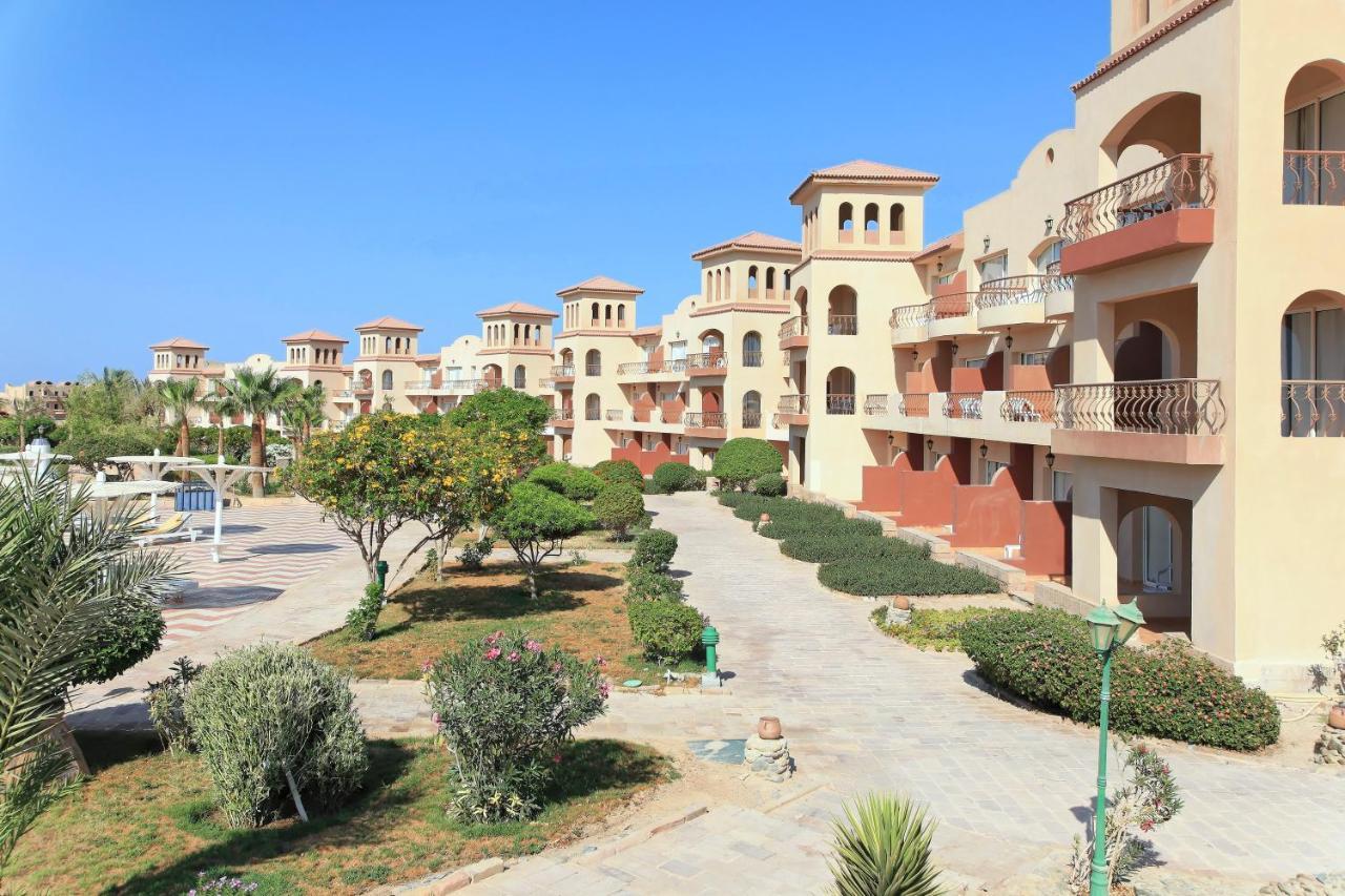 Pensee Royal Garden Beach Resort El Qoseir Exterior foto