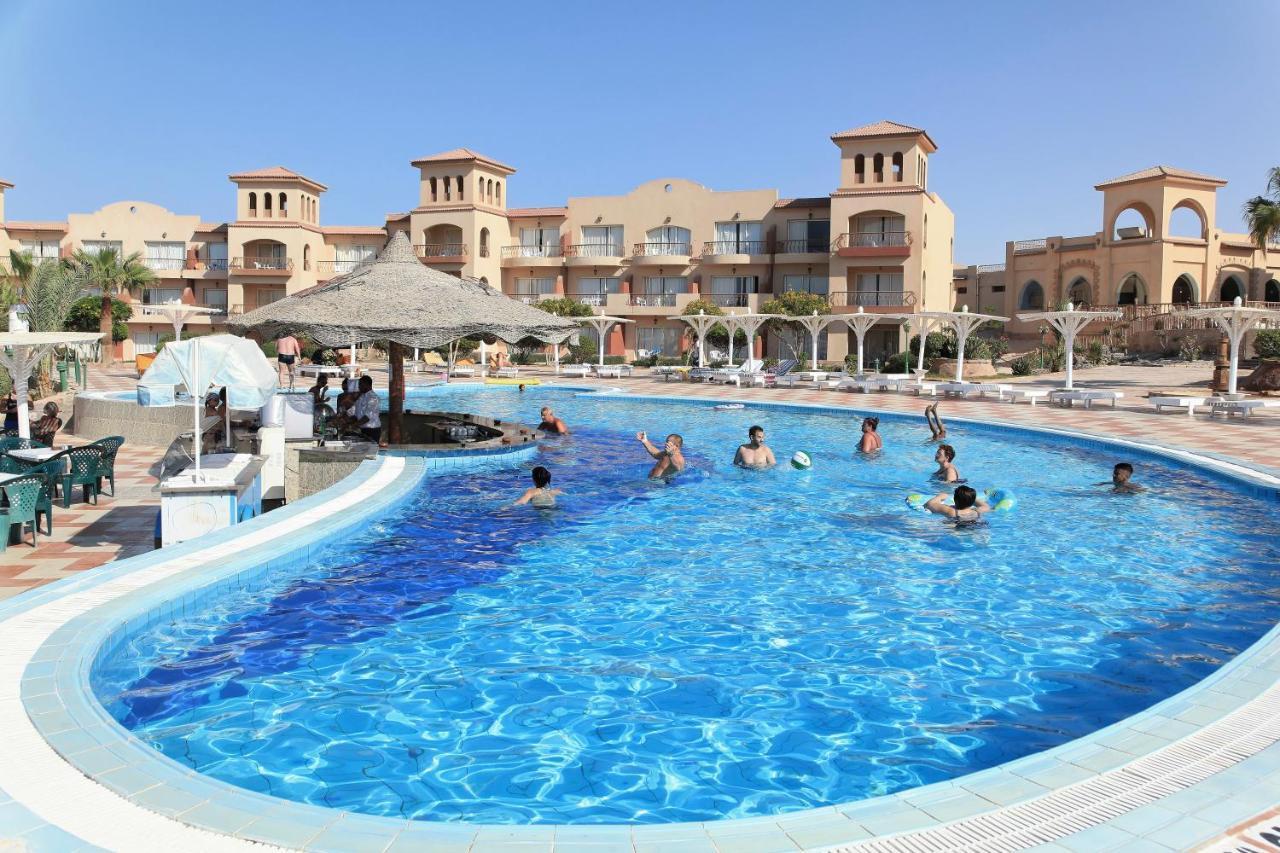 Pensee Royal Garden Beach Resort El Qoseir Exterior foto